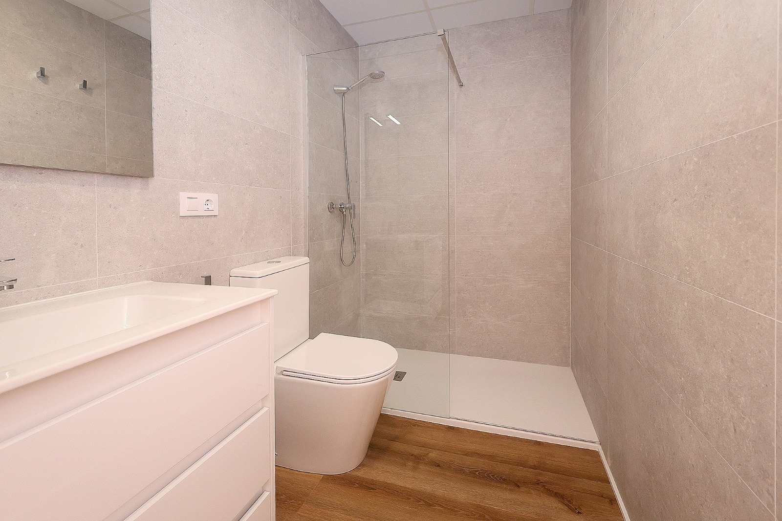 WhatsApp Image 2025-12-18 at 15.23.48 (4)_11zon