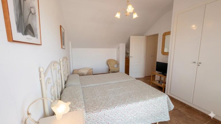 Gemini_Generated_Image_aktsg4aktsg4akts_8_11zon