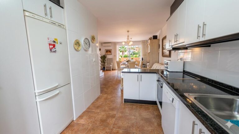 Gemini_Generated_Image_i4uk7ii4uk7ii4uk_13_11zon