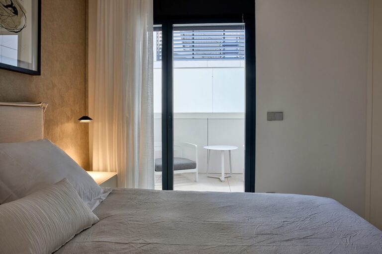 albamar-apt2-03A0994_28_11zon